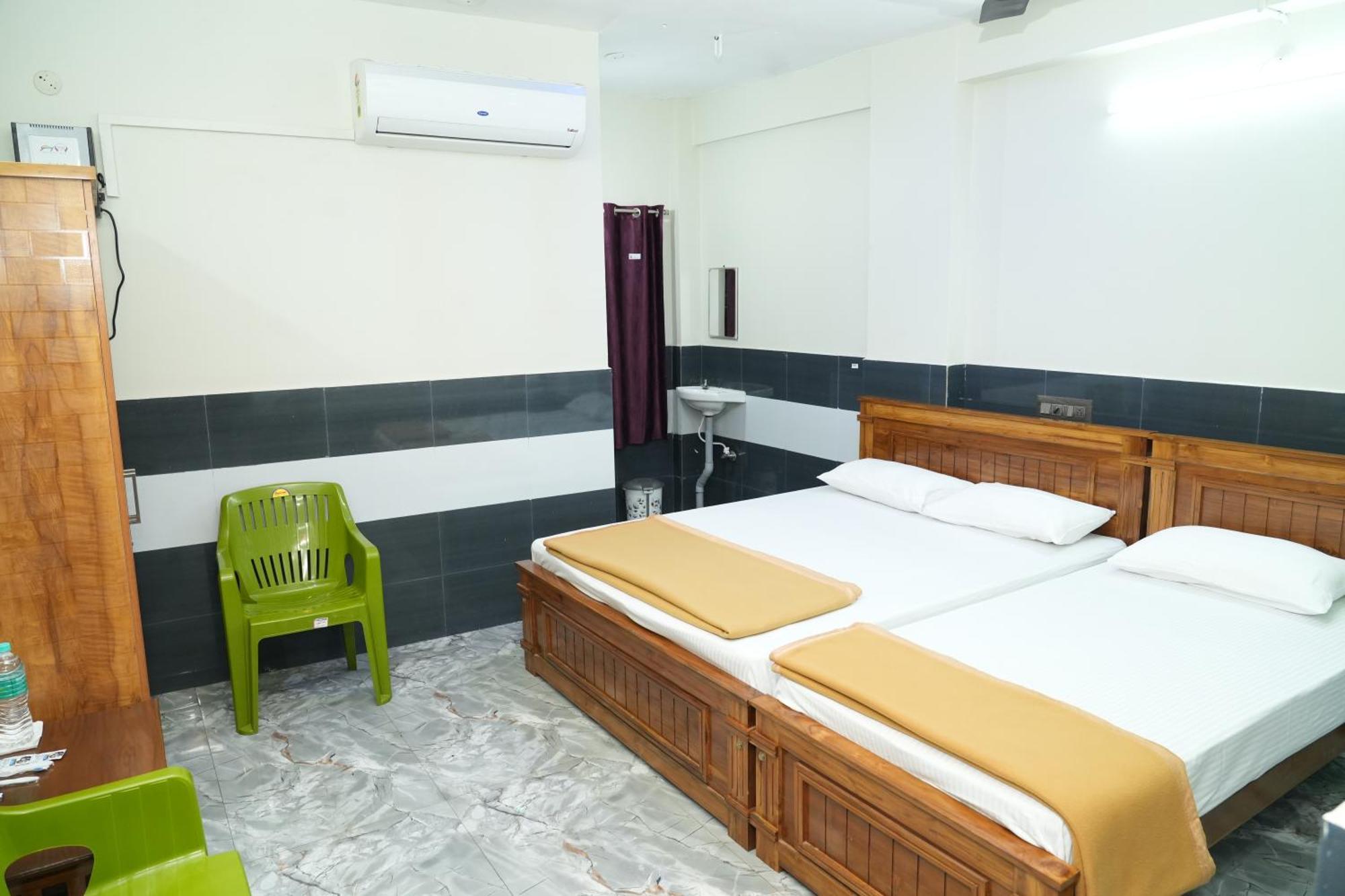 Rajali Residency Otel Kulithalai Dış mekan fotoğraf