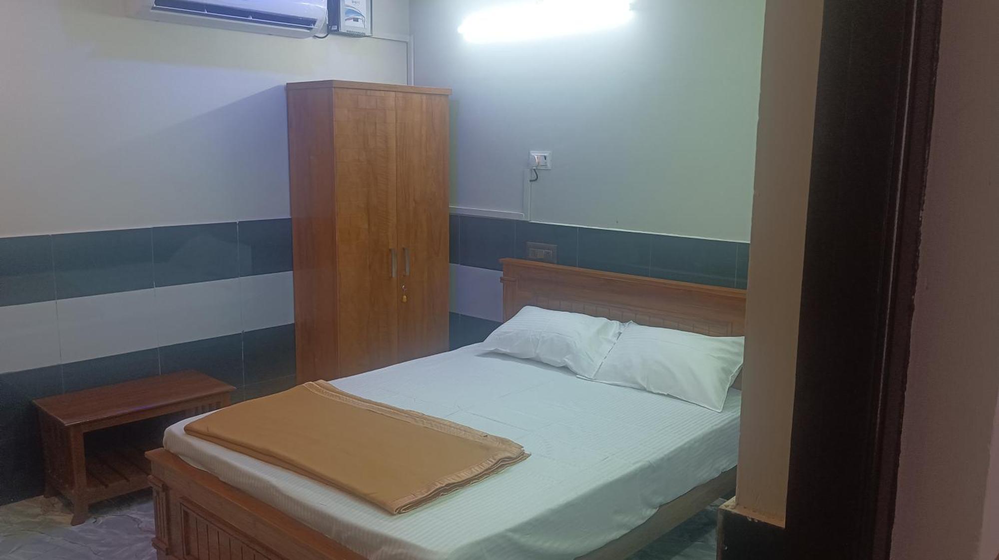 Rajali Residency Otel Kulithalai Dış mekan fotoğraf